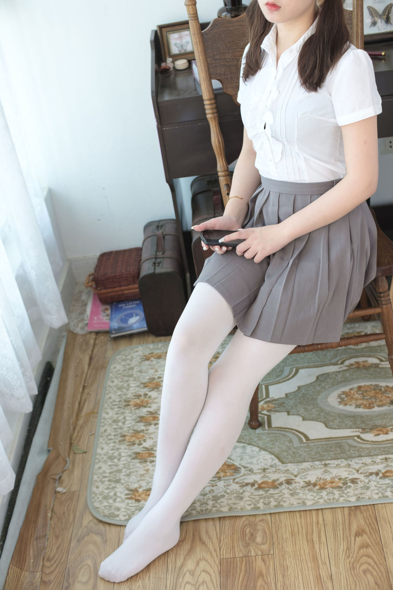 [森萝财团] BETA-020 白丝美少女 萝莉丝袜写真